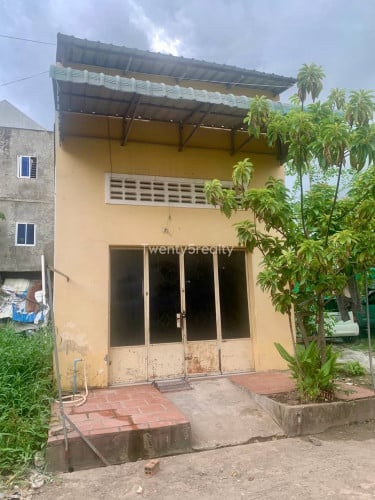 ផ្ទះលក់ប្រញាប់! ក្បែរផ្សារឈូកមាស