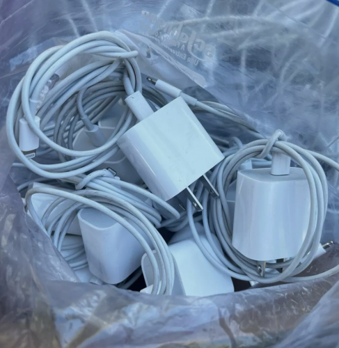 ឆ្នាំងសាក​ សាកមួយទឹក​Apple 20W + Cabe ធានាហ្ស៊ីន១០០%