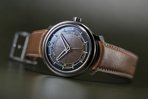 នាឡិកាដៃម៉ាកៈ MING 22.01 GMT GILT  ( ប្រើហើយរយៈពេលខ្លី )