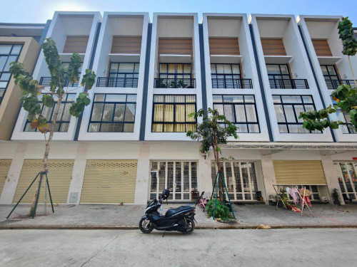 ផ្ទះអាជីវកម្មសម្រាប់ជួល | Shophouse for Rent