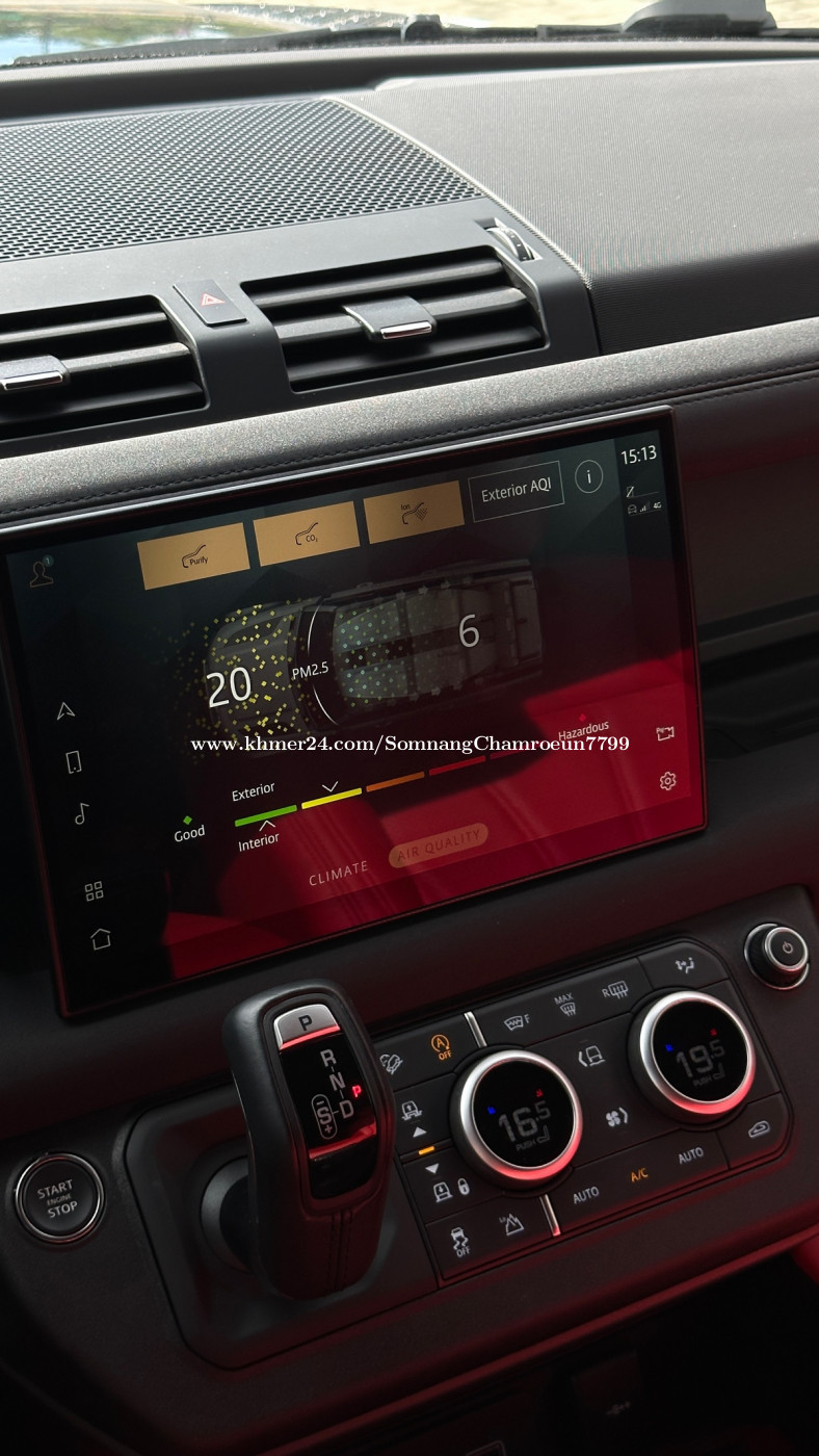 Land Rover Defender X Dynamic V6 2023 16,000 Vip seats custom 6000Km