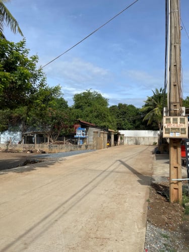 ផ្ទះនឹងដីលក់