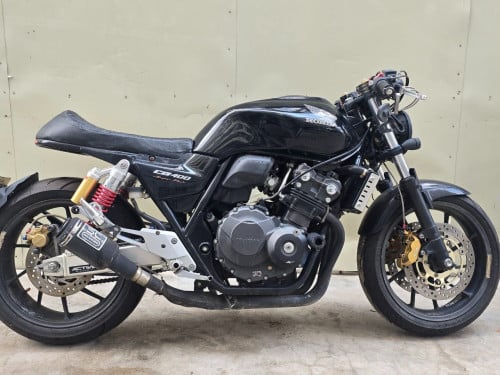 Honda CB 400 Revo