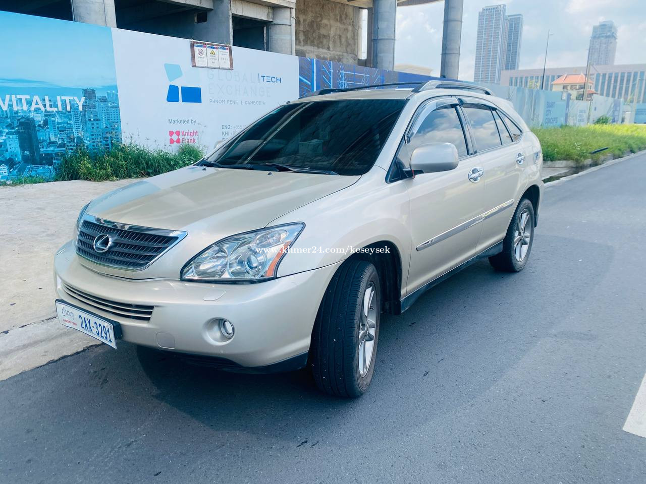 Cars for Sale Lexus 400h Price 19500.00 in Tuol Sangkae 1, Cambodia