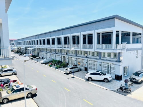 មានត្រឹម ១មុឺនដុល្លារអាចកាន់សោរចូលនៅបាន