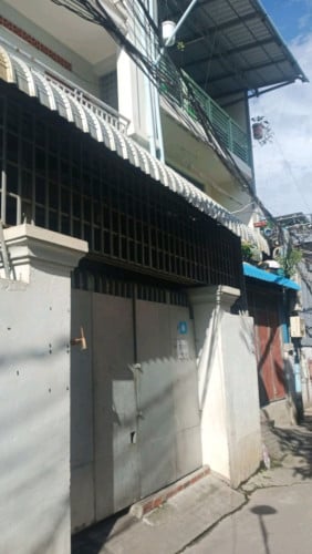 ផ្ទះលក់ នៅម្តុំជិតផ្សារN5 ម្តុំឬស្សីកែវ ផ្លូវជាតិលេខប្រាំ