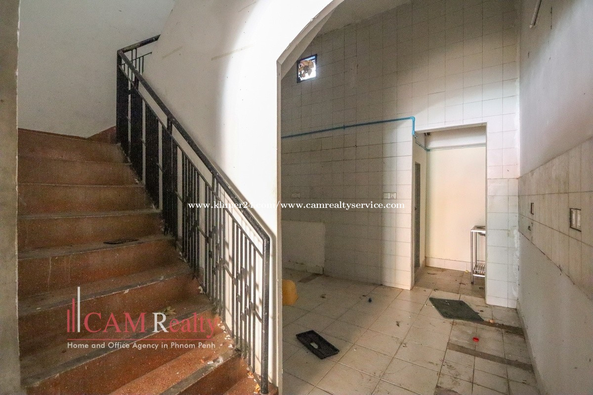 Shophouse For Rent in Tuol Tumpung (Russian Market) Price 1800.00 in Tuol Tumpung Muoy, Chamkar