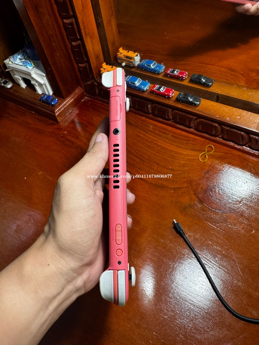 Nintendo switch lite (animal crossing edition) Price 1.00 in