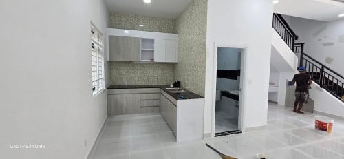 ផ្ទះជួល បុរីសម្បត្តិមានហេង (អតីត សួនទឹកសន្តិភាព)