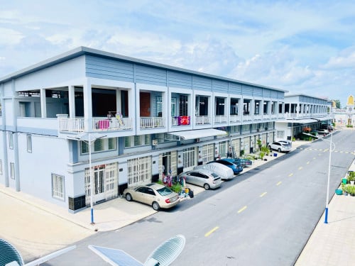 ផ្ទះEo: 4.10m x 14.70m