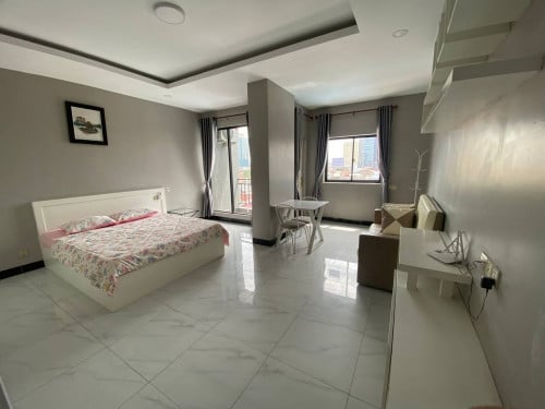 One Bedroom For Rent At Olympic