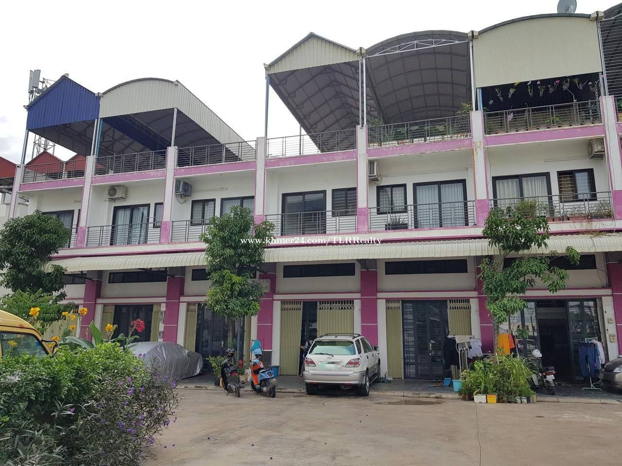 ផ្ទះអាជីវកម្មសម្រាប់លក់ Shophouse for Sale Price 160000.00 in Chaom