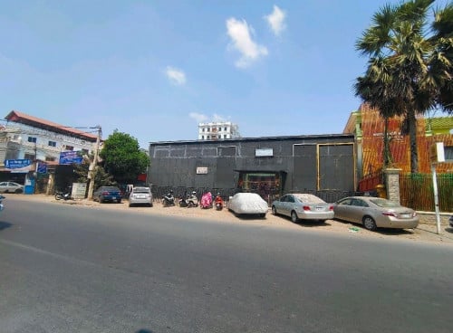 ដីនិងផ្ទះសម្រាប់អាជីវកម្មជួល - Land and House For Rent​ On Main Road