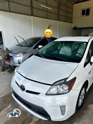 Toyota Prius 2012 Plug-in ថ្មាំហ្សីន 97%