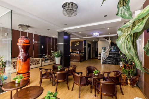 River View Hotel for Urgent Sale in Daun Penh Area