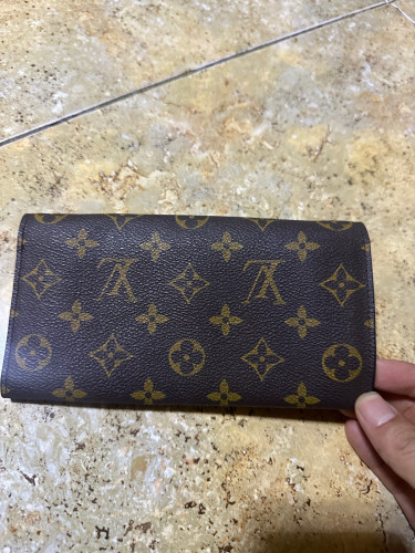 Louis Vuitton Sarah Long Wallet