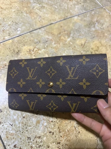Louis Vuitton Sarah Long Wallet