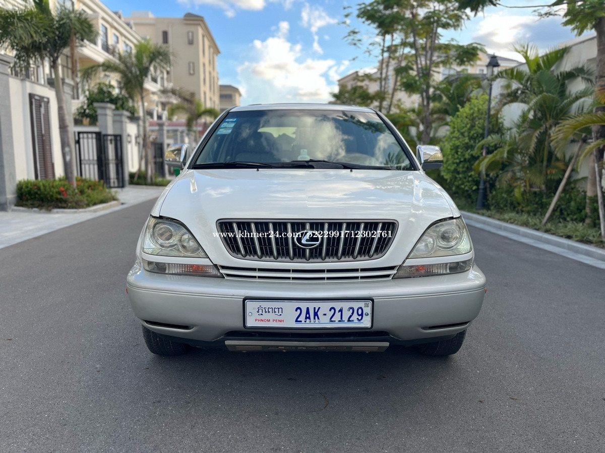 Lexus rx300 Price 11800.00 in Chaom Chau 3, Cambodia សម្បត្តិ អូន