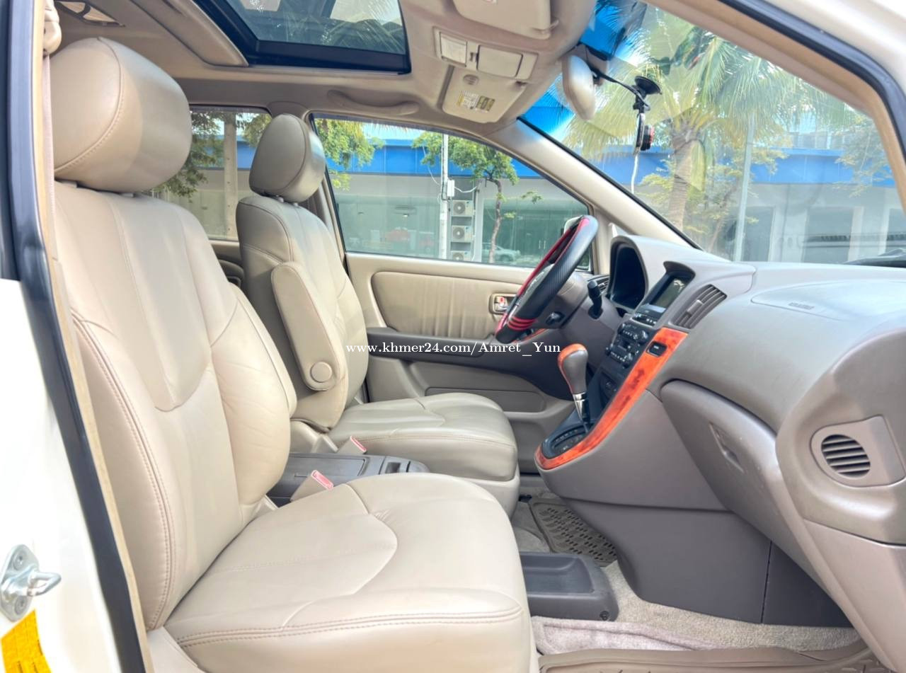 Lexus RX300 2002 Full option Price 12900.00 in Kakab 1, Cambodia