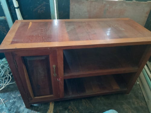 តុការិយាល័យ(ឈើ)