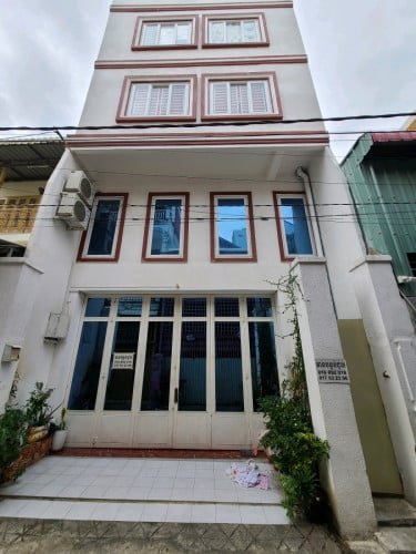 បន្ទបជួល