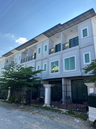 ផ្ទះលក់ 1ល្វែង 68,356$  ផ្សារព្រៃទា