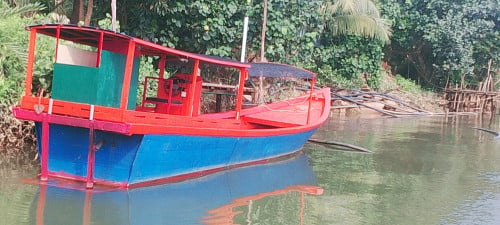 ទូកលក់អ៊ុតស្មាច់មួយជុំហើយ5400$ចចារ