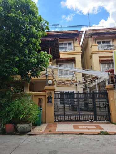 វីឡាសម្រាប់លក់|VillaFor Sale បុរី ពិភពថ្មី ចំការដូង
