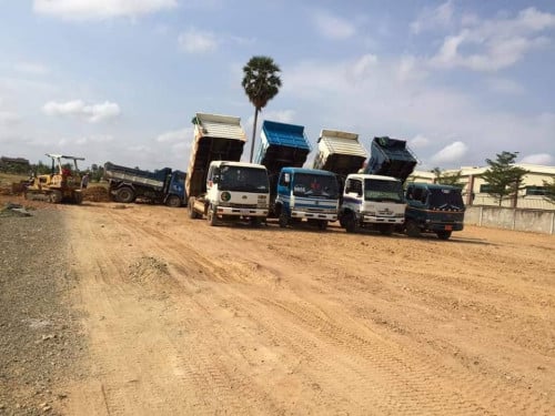 ដីលក់/ជួលក្រោយផ្សារបែកចាន1499