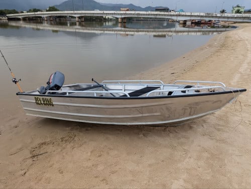 New Aluminium Boat 15 HP Yamaha