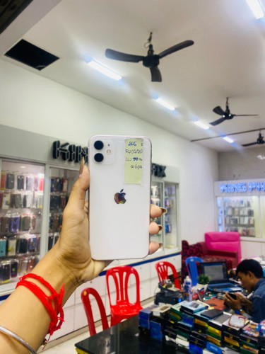 iPhone 11