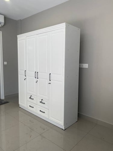 ទូដាក់ខោអាវ