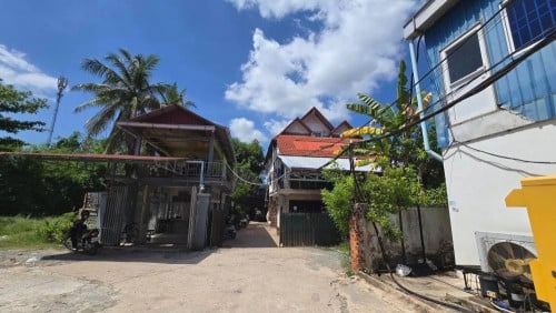 ដី និងផ្ទះលក់ក្នុងក្រុងសៀមរាប 100ម ពី Pub Street ទីតាំងល្អ ទំហំ522 ការ៉េ