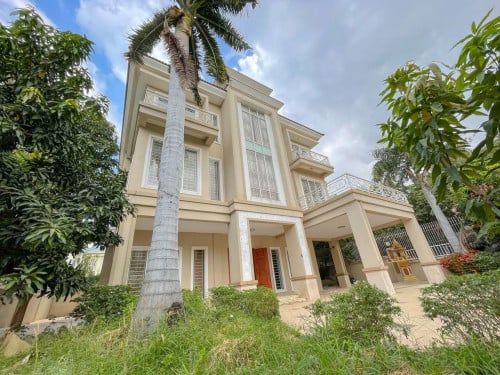 វីឡាសំរាប់ជួលនៅបុរីពិភពថ្មី | Villa For Rent in Borey Piphum Thmei