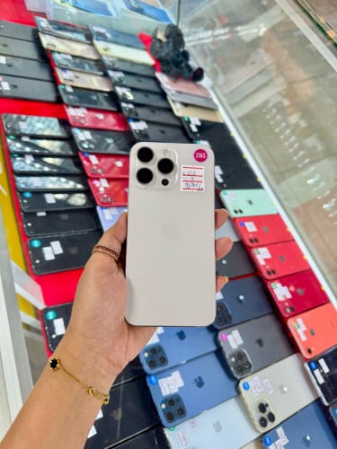 iPhone 15 Pro Max 256G ​LL/A Esim សំនុំ​ហ្ស៊ីន​ ស្ទើរ​តួ​ មួយទឹក​អាមេរិក​