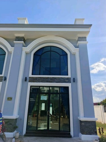 ផ្ទះកែងសល់ដីចំហៀង5.3m ទឹកភ្លើងរដ្ឋ