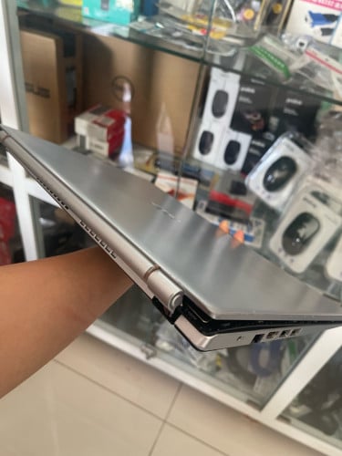 ជួសជុល Laptop បាក់បែក ( ត្រចៀក ស៊ុម …)