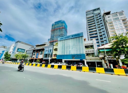 Commercial Building For Rent Near Independent Monument, 03 Floor Plus, 1,680sqm, 15,000$