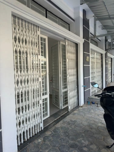 ផ្ទះលក់ បុរីឡេងណាវ៉ាត្រា6A  ប្លុកAមានការរស់នៅច្រេីន​ ​២បន្ទប់គេង ១បន្ទប់ទឹក​