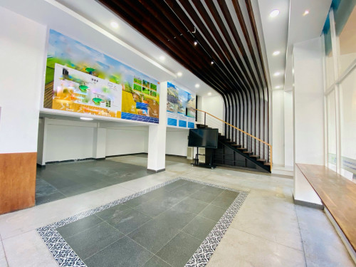 ហាងកែងជួលនៅបឹងកេងកេង១ Corner Shop or Commercial Space For Rent in BKK1