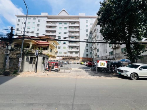 ដីជួលនៅបឹងត្របែក