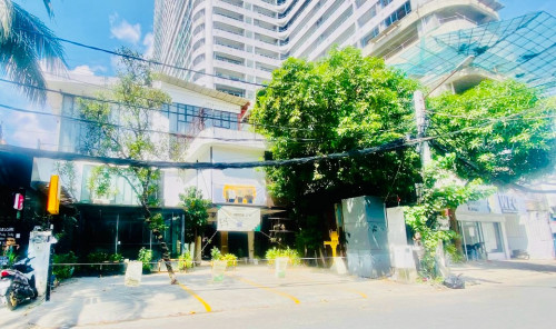 Commercial Shop-Restaurant- Showroom Near Independent Monument, Ground Floor Only, 211sqm, 3,200$