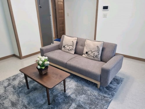 1BEDROON FOR RENT AT DECASTLE ROYAL