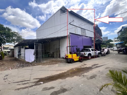 ឃ្លាំងលក់បន្ទាន់នៅជិត ពេទ្យ កាលម៉ែត្រ