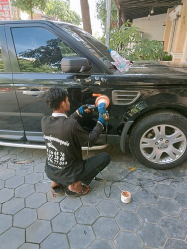 កញ្ញានា ប៉ូលារថយន្ដ ដល់ទីកន្លែង