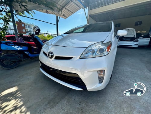 Toyota Prius 2013 តំបូលសូឡារ ថ្នាំហ្សីន 97% ខ្ចៅ 7 ព៌ណ