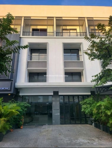 ផ្ទះ២ល្វែងវាយបញ្ចូលគ្នា (2 Adjoining Shophouse)