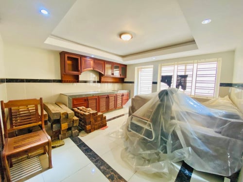 🏘 ផ្ទះល្វែង ក្នុងបុរី ហាយលែន 371 ត្រូវការលក់បន្ទាន់ខ្លាំង