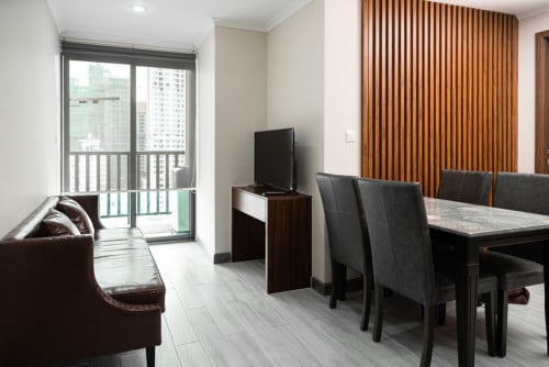 💰Affordable 1-Bedroom Apartment for Rent in BKK2 | Pool, Gym, Balcony