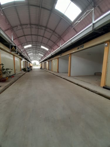 តូប​ផ្សារ ​ប៉េង​ អ៊ឹម លក់តែ$​1500